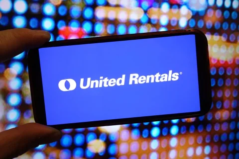 Hat die Aktie von United Rentals den Dow Jones überholt?