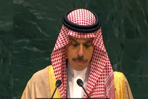وزیر خارجه عربستان: امنیت خلیج فارس بخش جداییناپذیر از امنیت جهانی است