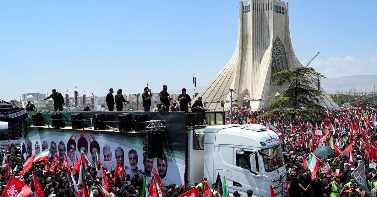 ایران تهدید به گسترش جنگ با تسلیحات جدید در صورت حملات آمریکا