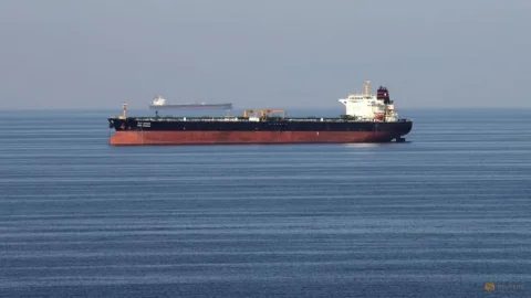 Iran and New Discussions about the Strait of Hormuz with Gulf Countries