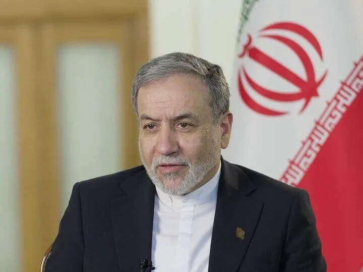 وزیر امور خارجه ایران: بازگشت آمریکا به تعهدات تفاهمنامه اسلامآباد شرط بازگشایی تنگه هرمز است