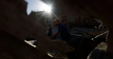 فاجعه در غزه: ۲۱ نفر در حادثه فروریختن ساختمان جان باختند