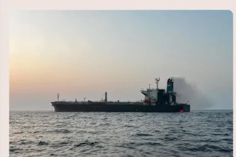 Oman Navy Rescues 23 Crew Members of Tanker EL GAIA