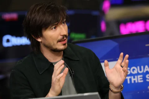 New Agreement Between Tenev and Aron; End of Public Disputes?