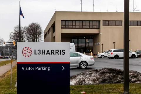 أداء أسهم L3Harris Technologies مقابل عمالقة الدفاع الآخرين