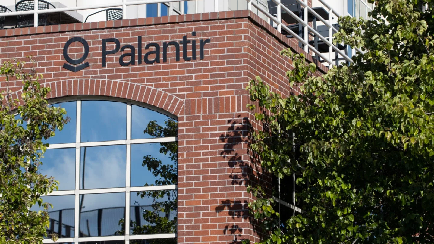 شراکت انقلابی Palantir و Nebius در زیرساخت هوش مصنوعی حاکمیتی