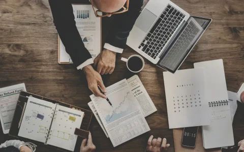 أسرار البحث في صناديق الاستثمار المتداولة: كيف تتخذ أفضل قرار في خمس دقائق فقط؟