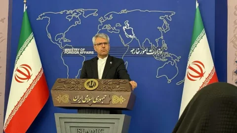تفاهم إيران وعمان حول مسارات الملاحة البحرية الآمنة