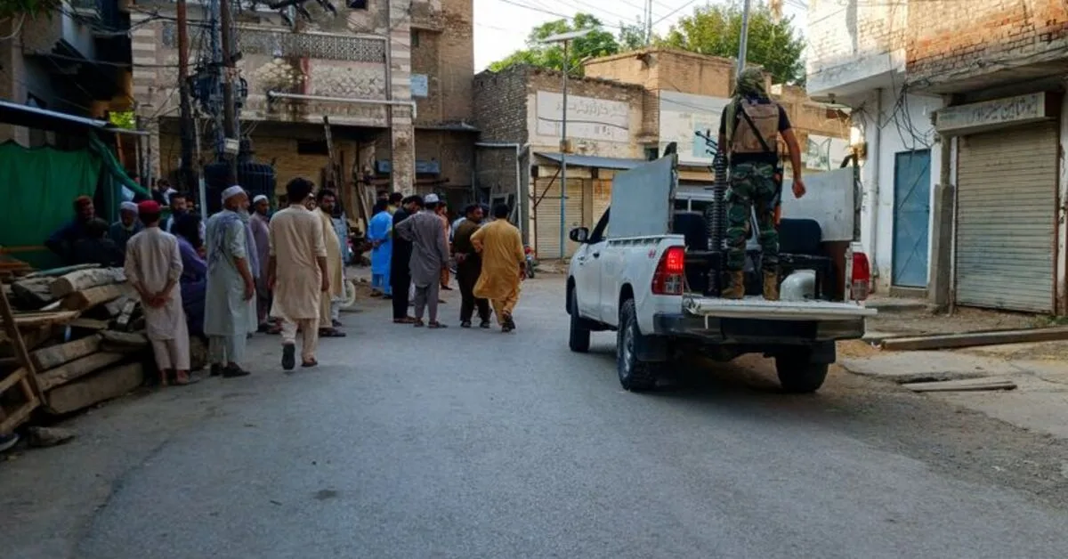 Anstieg der Todesopfer bei dem Selbstmordanschlag auf ein Polizeizentrum in Pakistan auf 31 Personen