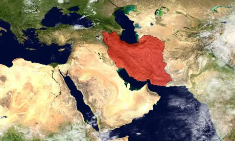 نفت خام در پی تنش‌های آمریکا و ایران به اوج رسید