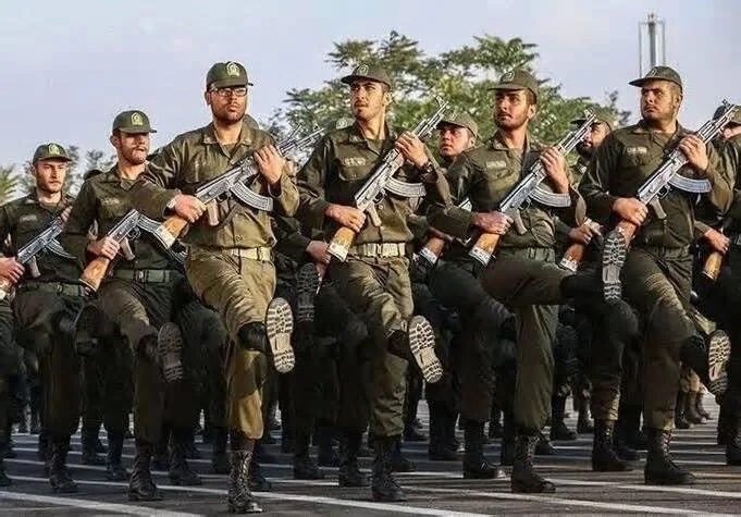 سربازان ایرانی در کرانه‌های خلیج فارس؛ روایت خدمت و ایثار