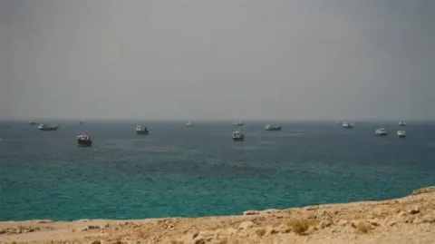 کاهش ناگهانی تردد کشتی‌ها در تنگه هرمز؛ چه خبر است؟
