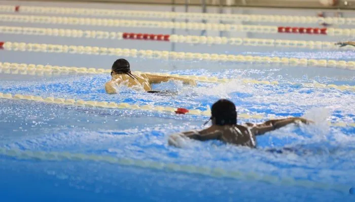 Entwicklung des Schwimmsports in Oman mit innovativen Ansätzen