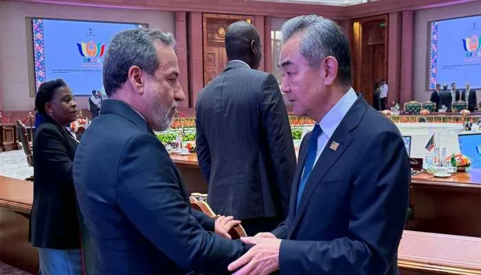 سفر وزیر امور خارجه ایران به چین پیش از دیدار شی جینپینگ با آمریکا