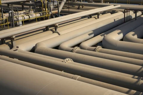 Closure of Saudi Oil Pipeline: New Challenge in the Gulf
