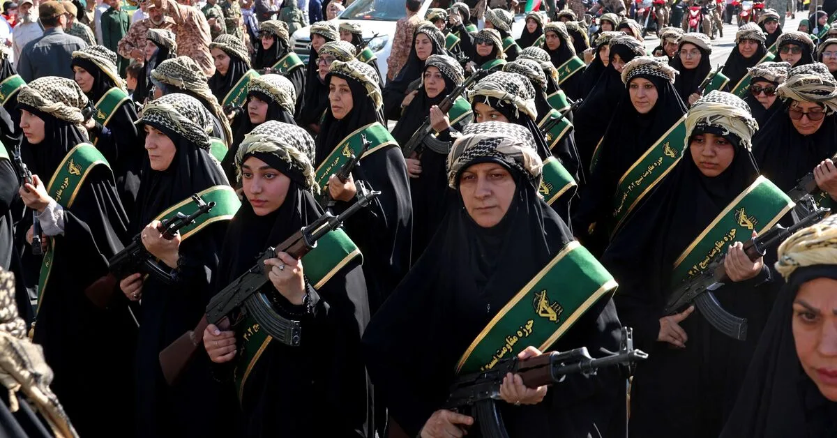 Iran zeigt militärische Stärke und Bereitschaft zur Verteidigung nach 200 Tagen Krieg