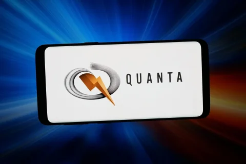 هل تفوقت أسهم Quanta Services على S&P 500؟