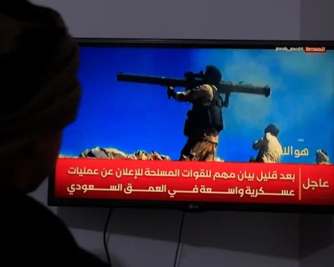 عربستان سعودی شش موشک حوثی را در آسمان خود رهگیری کرد