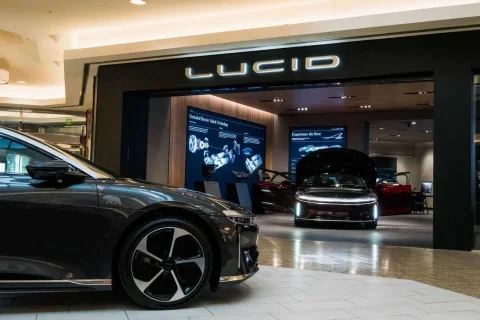 عودة Lucid إلى عالم الأسهم الرخيصة، لكن LCID ليست خيارًا مناسبًا للشراء