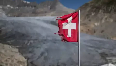 کاهش 5.5 درصدی حجم یخ در glaciers سوئیس در سال 2026
