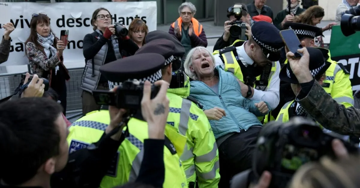 Arrest of Palestinian action supporters in London and Edinburgh before Supreme Court hearing