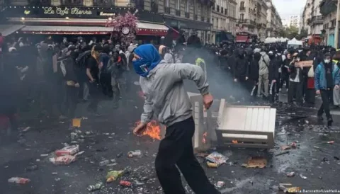 دولت فرانسه مقررات منع رفت و آمد جزئی را در پاریس و نیس اعمال کرد