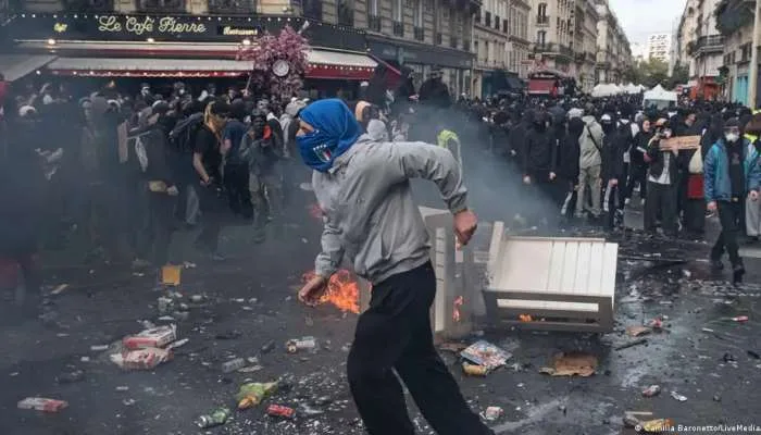 دولت فرانسه مقررات منع رفت و آمد جزئی را در پاریس و نیس اعمال کرد