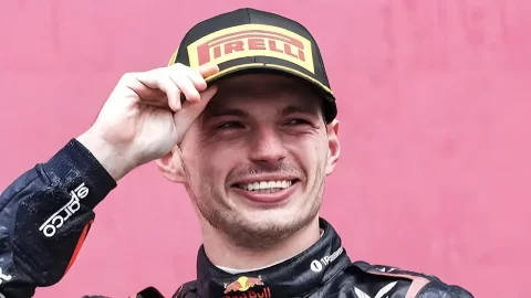 Max Verstappen Achieves Pole Position for the 2026 Bahrain Grand Prix in Malaysia
