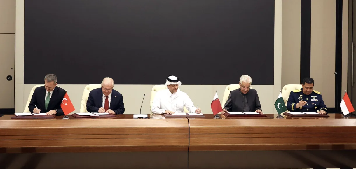 قطر، ترکیه، پاکستان و اندونزی توافقنامه همکاری دفاعی را در دوحه امضا کردند