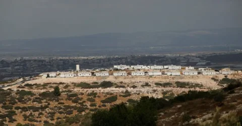 وزیر خارجه چین: اسرائیل باید تأسیس اجباری شهرک‌ها در کرانه باختری را متوقف کند