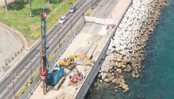 شهرداری مسقط پروژهای برای ترمیم حفاظتهای ساحلی در کرنیش مطرح کرد