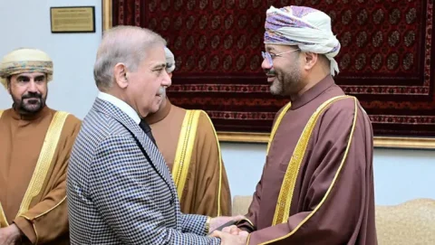 عمان و پاکستان توافق‌نامه و چهار یادداشت تفاهم امضا کردند