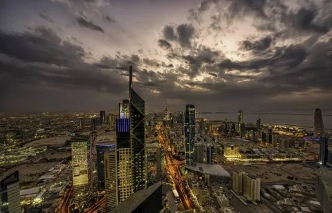 Light Rain and Fog Forecast in Kuwait Over the Weekend