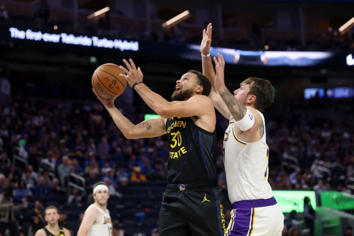 فیلادلفیا سیکسزرز با پیروزی برابر نیویورک نیکس در آغاز NBA Cup