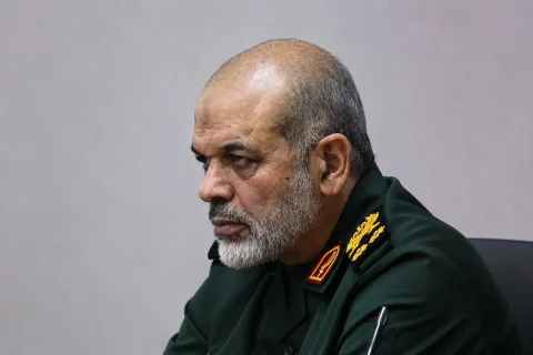 سرلشکر احمد وحیدی: مداخله قدرت‌های فرامنطقه‌ای در تنگه هرمز ممنوع است